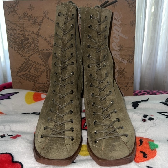 BNIB Free People Margaux Mid boot - Picture 2 of 7
